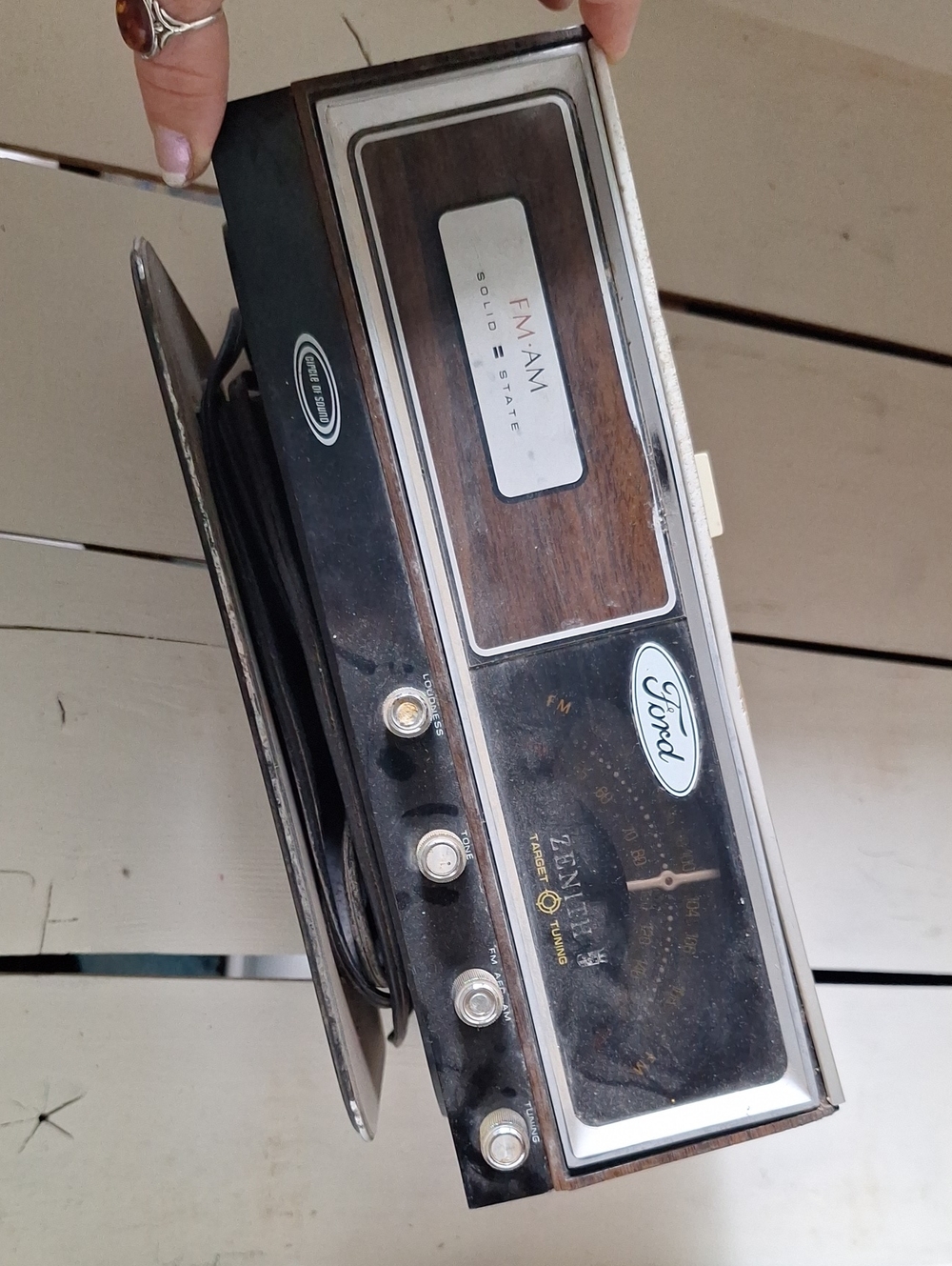 Ford Black and Wood-Trim Portable FM/AM Radio